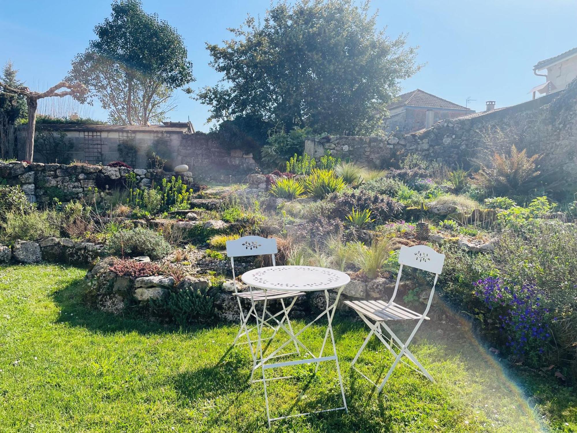 Bed and Breakfast La Vigne D'Or Teuillac Exterior foto